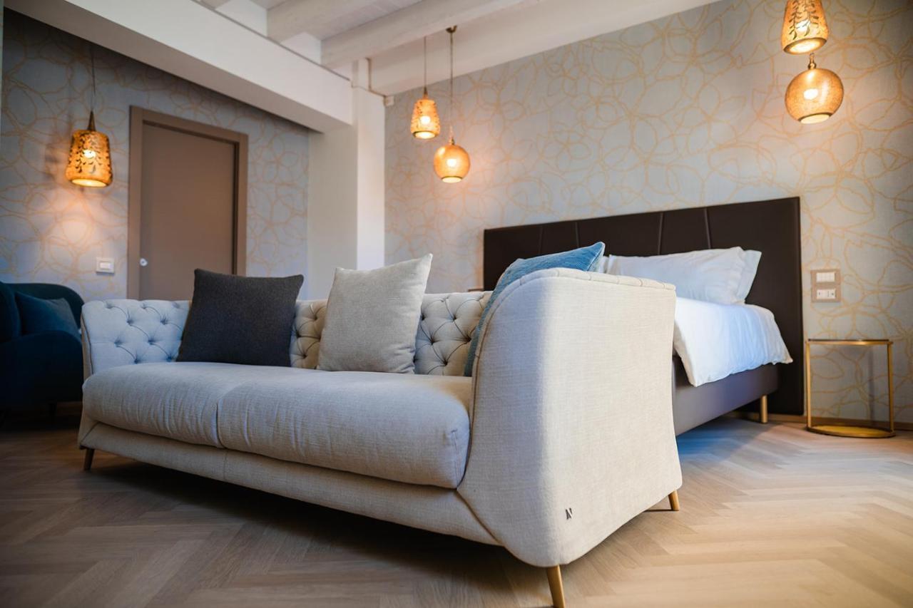 Luxury Suites Rocopom - Lake Front มัลกราเต ภายนอก รูปภาพ