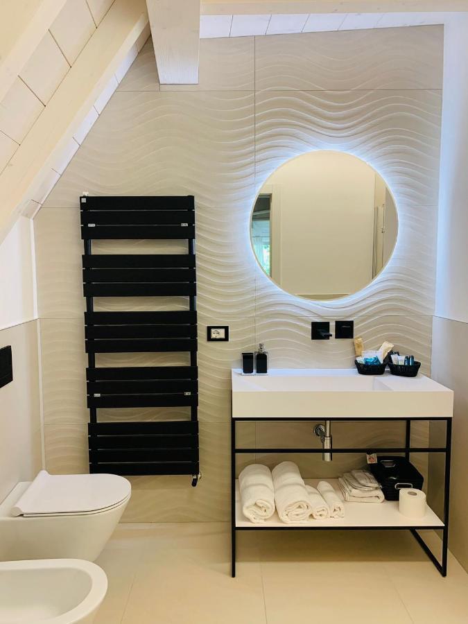 Luxury Suites Rocopom - Lake Front มัลกราเต ภายนอก รูปภาพ