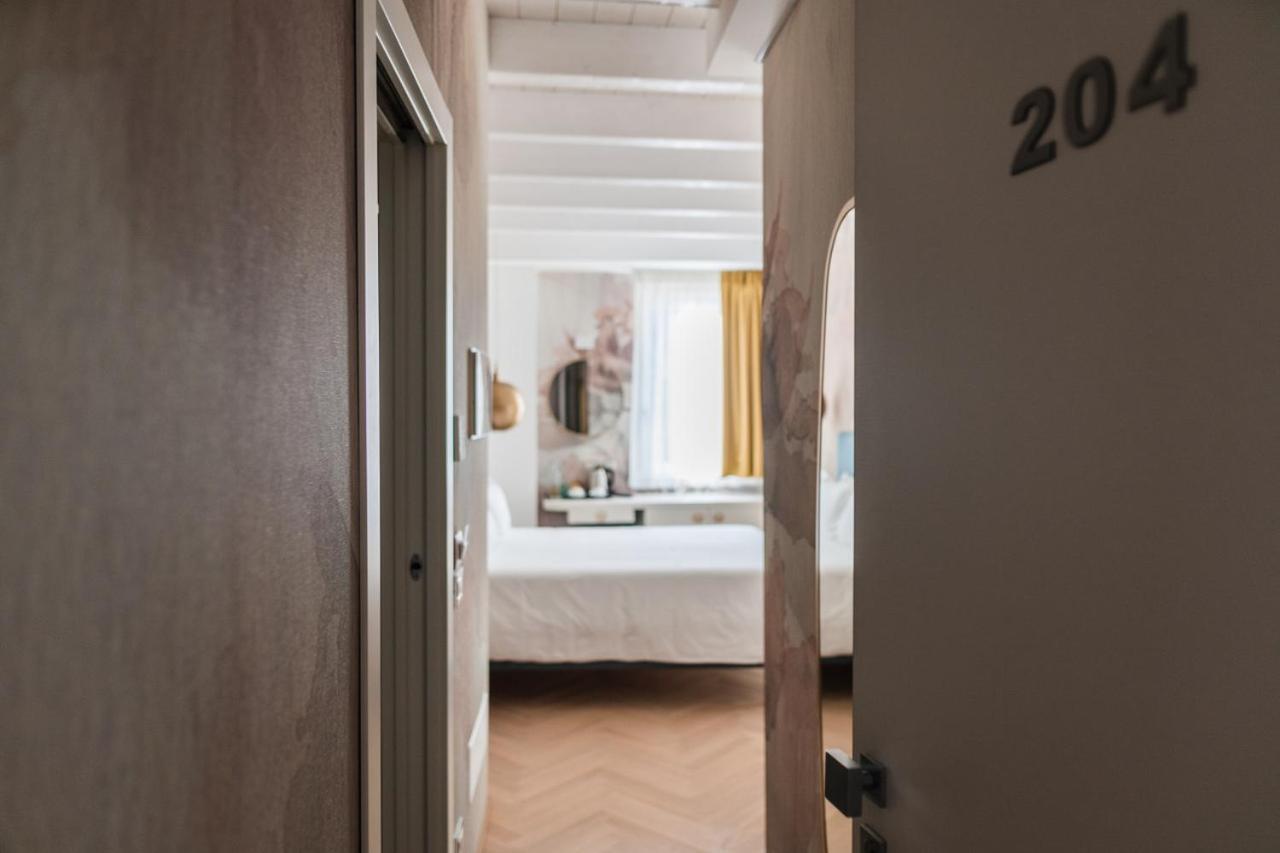 Luxury Suites Rocopom - Lake Front มัลกราเต ภายนอก รูปภาพ